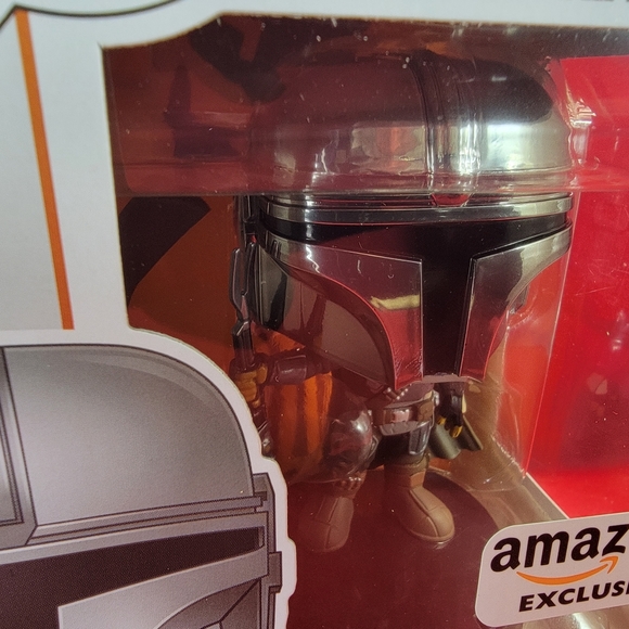 The Mandalorian amazon exclusive funko # 345 (nib) Brand new chrome Mandalorian - Picture 3 of 7